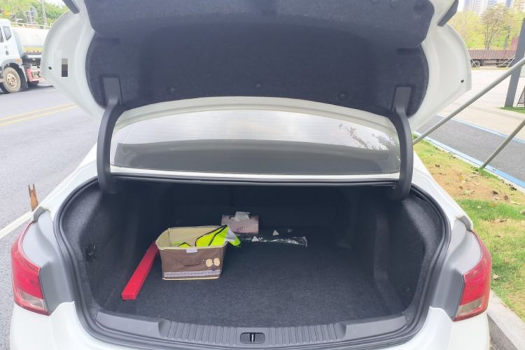 Used Buick Verano 2019 Sedan 15S Automatic Leading Model Trunk