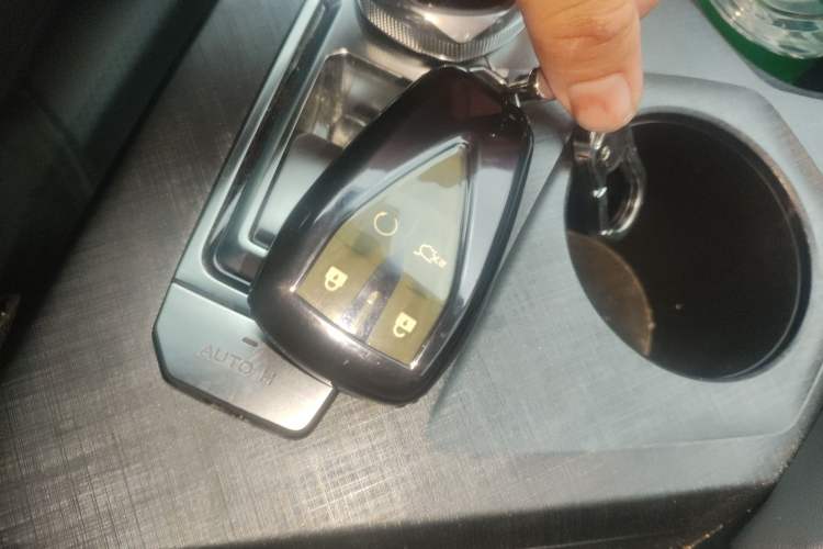 Used Changan UNI-V 2023 1.5T Premium Model