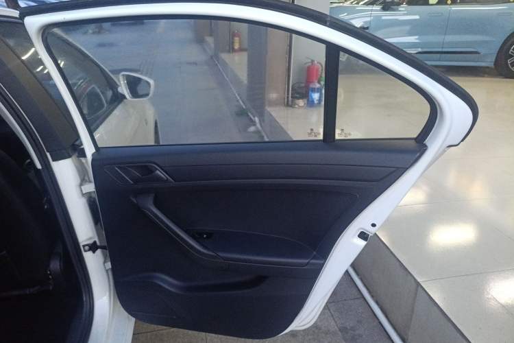 Used Volkswagen Jetta 2015 Value Edition 1.6L Automatic Fashion Version