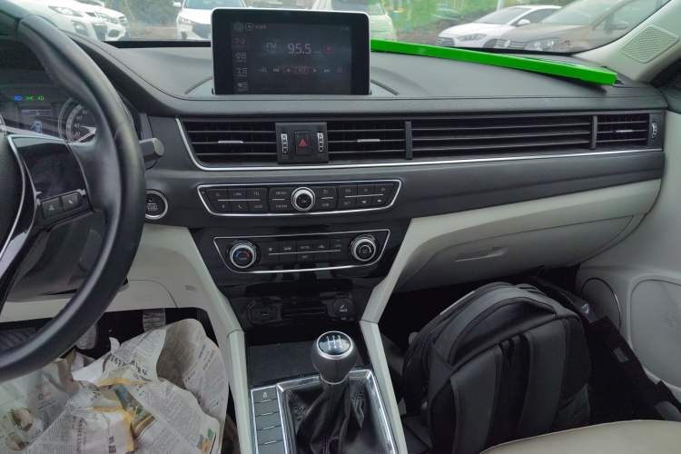 Used FORTHING Joyear S50 2017 1.5L Manual Luxury Model
