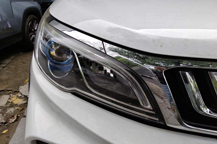 Used Geely Auto Vision X3 2020 1.5L CVT Luxury Model Right Front Headlight