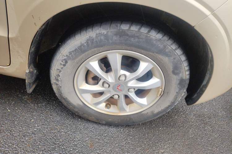 Used Wuling Hongguang V 2019 1.5L Enjoyment Version China VI LAR
