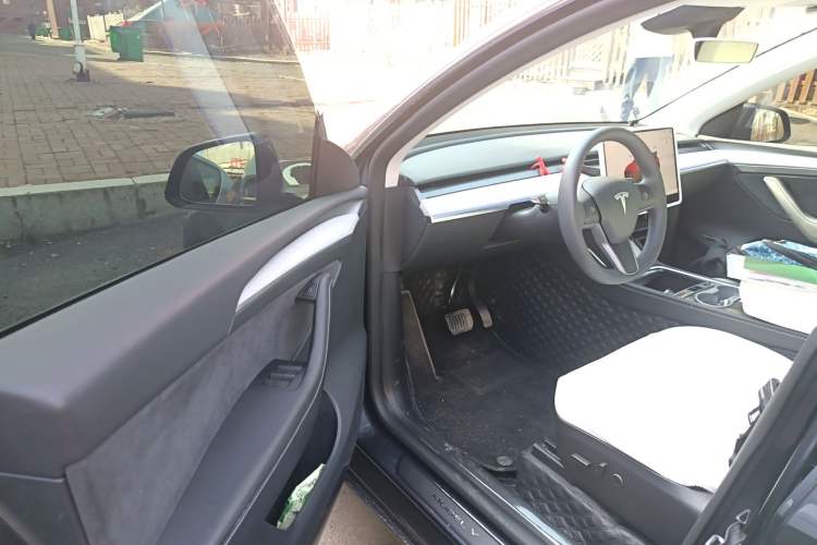 Used Tesla Model Y 2024 Rear-Wheel-Drive Version Driver Seat