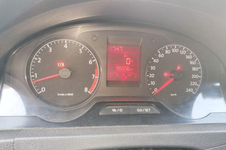 Used Volkswagen Santana 2013 1.4L Manual Comfort Edition