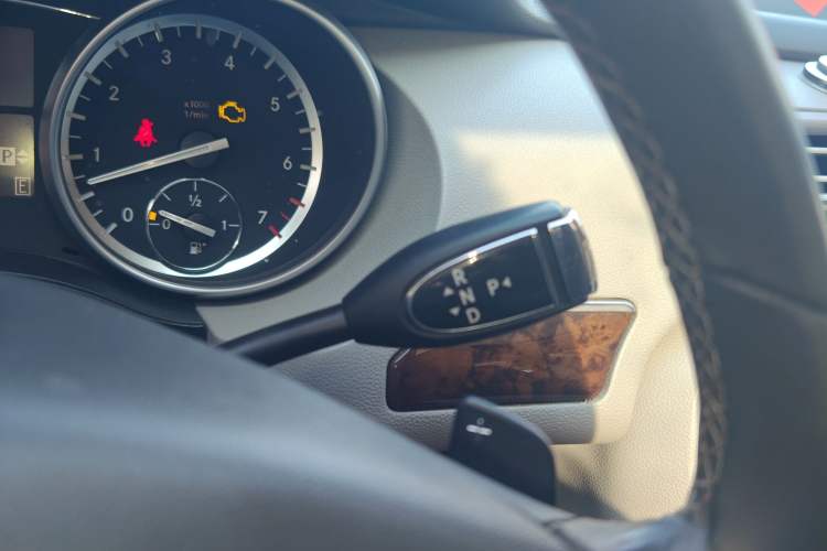 Used Mercedes-Benz R-Class 2010 R 350 L 4MATIC