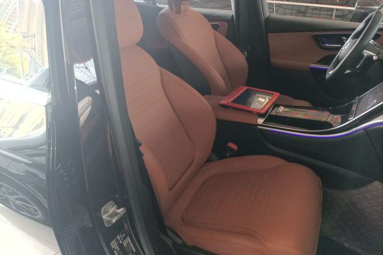 Used Mercedes-Benz GLC 2024 GLC 300 L 4MATIC Dynamic Edition 5-seater
