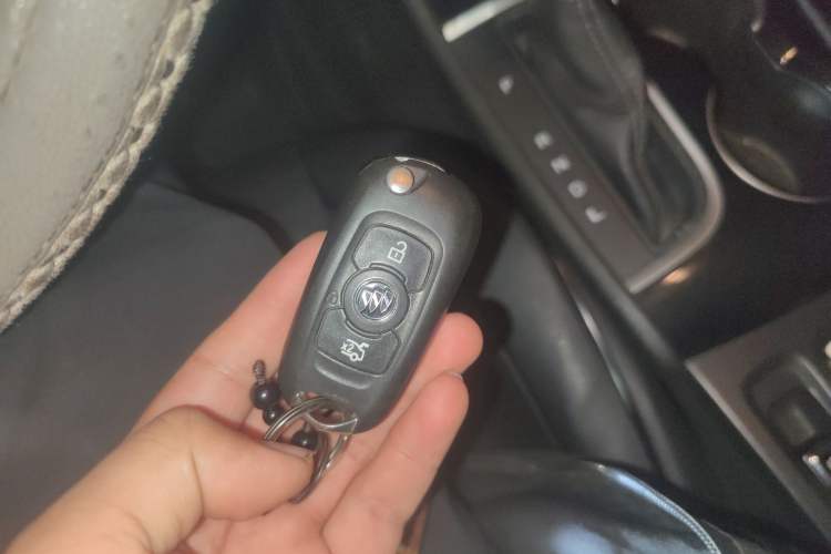 Used Buick Verano 2017 Sedan 20T Dual-Clutch Leading Model Vehicle Key