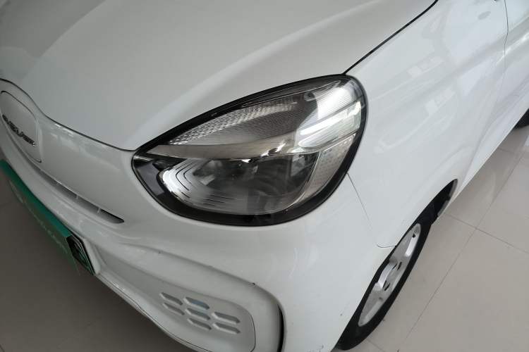 Used Roewe Clever 2021 302 km New Four-Seater Super-Efficient Version Left Front Headlight
