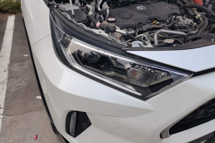 Used Toyota RAV4 Rongfang Plug-in Hybrid 2021 2.5L 4x4 Flagship Pro Right Front Headlight