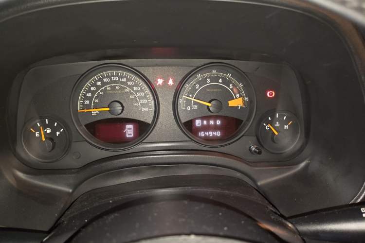 Used Jeep Compass 2013 2.0L two-wheel drive sport version