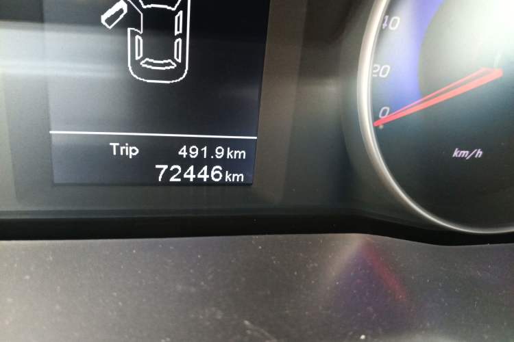 Used Geely Auto Emgrand 2016 Sedan 1.5L Manual Luxury Model Odometer Close Up