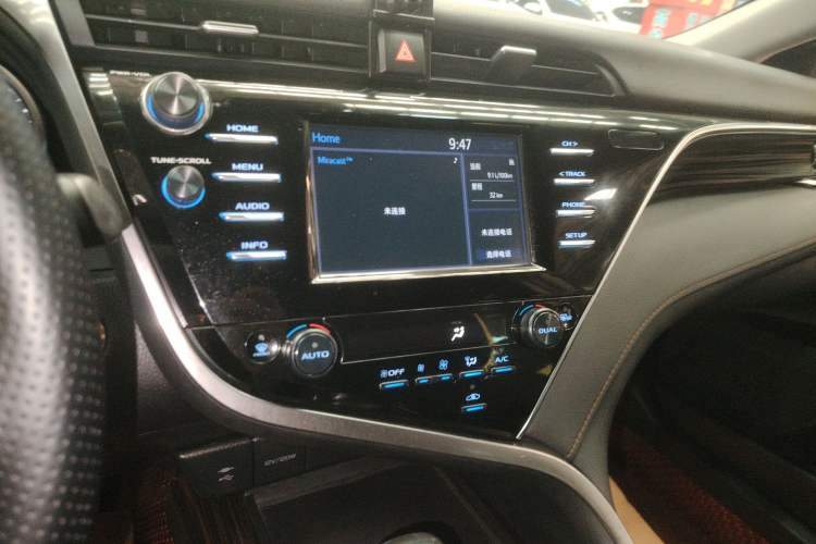 Used Toyota Camry 2018 2.0G Luxury Edition
