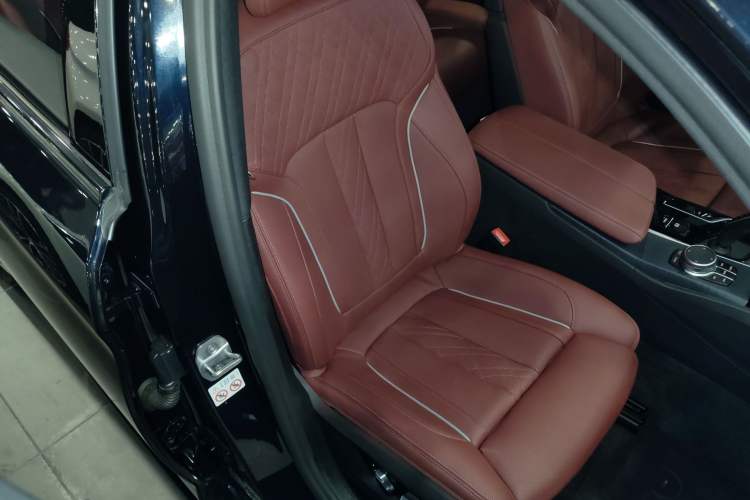 Used BMW 5 Series 2021 530Li Luxury Edition M Sport Package
