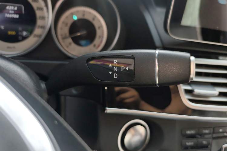 Used Mercedes-Benz E-Class 2015 E 260 L Sport & Fashion Model
