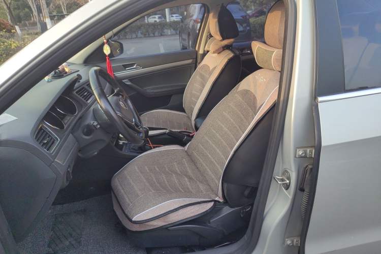 Used Volkswagen Lavida 2015 1.6L Automatic Comfort Edition Left Front Seat