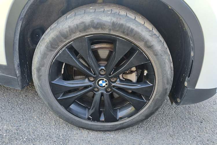 Used BMW X1 2020 sDrive20Li Fashion Model Right Front Wheel Hub