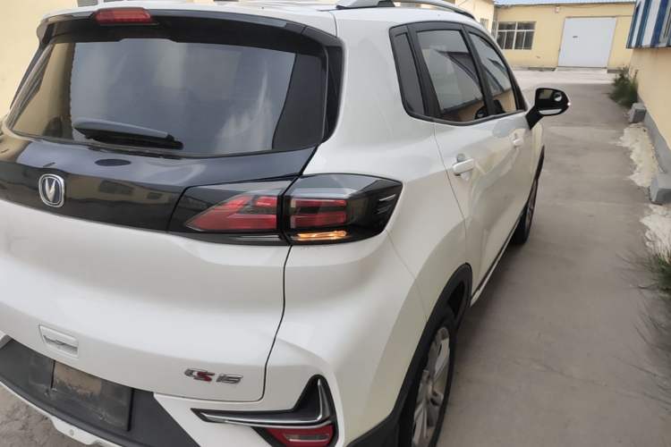 Used CHANGAN CS15 2019 1.5L Manual Entry-Level Version China VI Standard