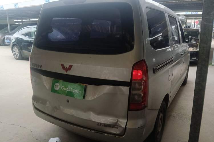 Used Wuling Hongguang V 2022 1.5L Jingqu Edition Electric-Assist LAR