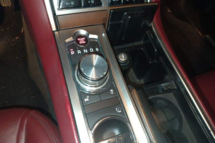 Used Jaguar XF 2014 XF 2.0T Luxury Edition Gear Lever