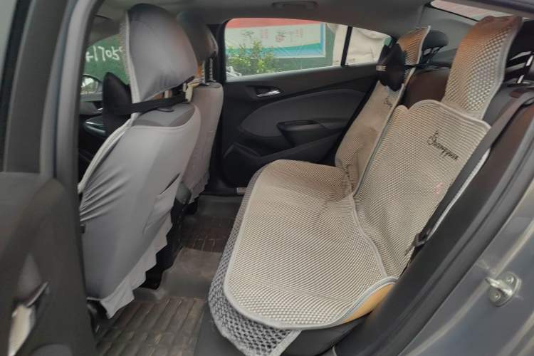 Used Chevrolet Cruze 2017 1.5L Automatic Pioneer Sunroof Edition