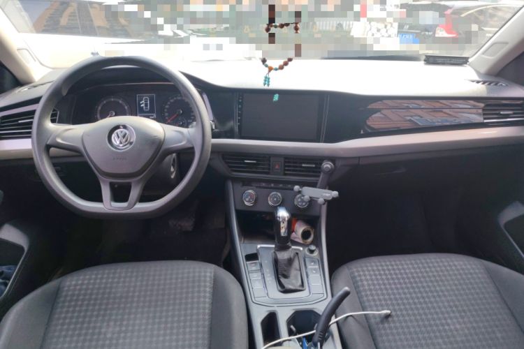 Used Volkswagen Bora 2020 1.5L Automatic Fashion Edition Center Console