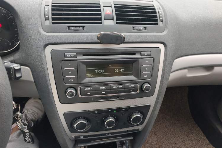 Used Skoda Octavia 2014 1.6L Manual Yijie Edition
