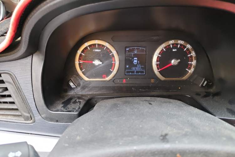 Used FORTHING Lingzhi 2022 Entry-Level M5L 1.6L Comfort Version 7 Seats