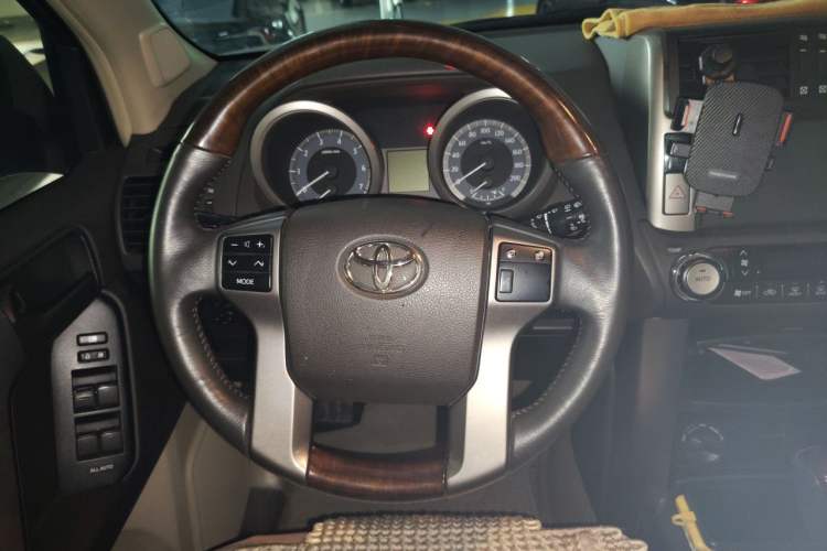 Used Toyota Prado 2012 2.7L Automatic Middle East Version