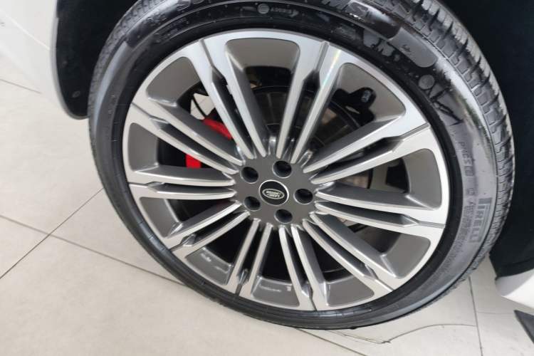 Used Land Rover Range Sport 2025 400PS Dynamic HSE Exterior 4