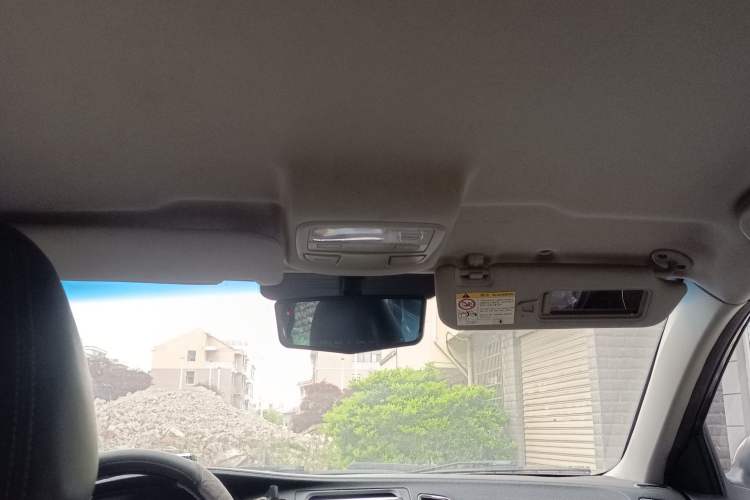 Used Geely Auto Vision 2016 1.5L Automatic Happiness Edition Headliner