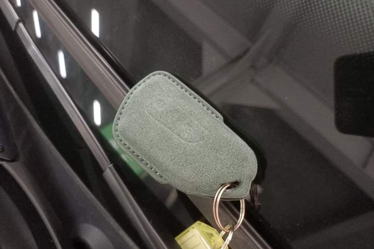 Used Volkswagen ID.6 CROZZ 2021 Long-Range PRO Edition Vehicle Key