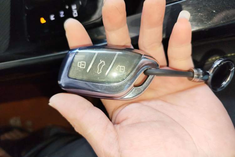 Used Roewe i5 2021 1.5L CVT Diamond Edition