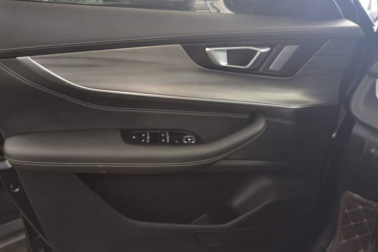 Used Chery Tiggo 8 PLUS 2021 290TGDI DCT Haoting Edition