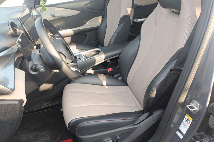 Used BYD Dolphin 2023 420 km Fashion Edition