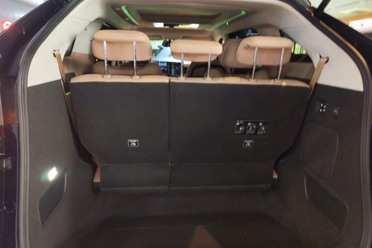 Used XPeng X9 2025 650 Long-Range Max