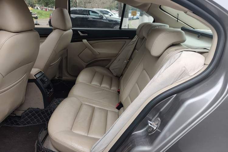 Used Skoda Octavia 2010 1.6L Manual Eado Edition
