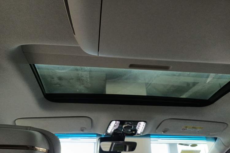 Used Buick Century 2025 2.0T Seven-Seater Yinshi Edition
