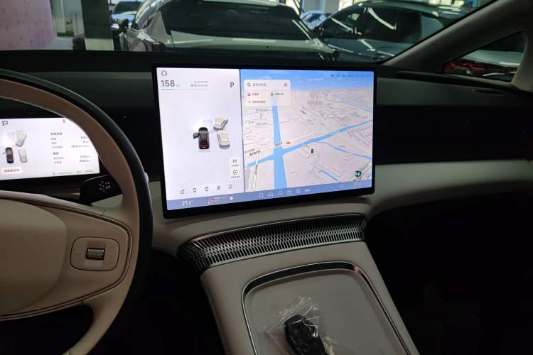 Used XPeng X9 2024 702 Ultra-Long Range Pro
