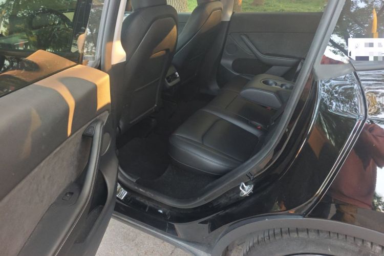 Used Tesla Model Y 2023 High-Performance All-Wheel-Drive Version