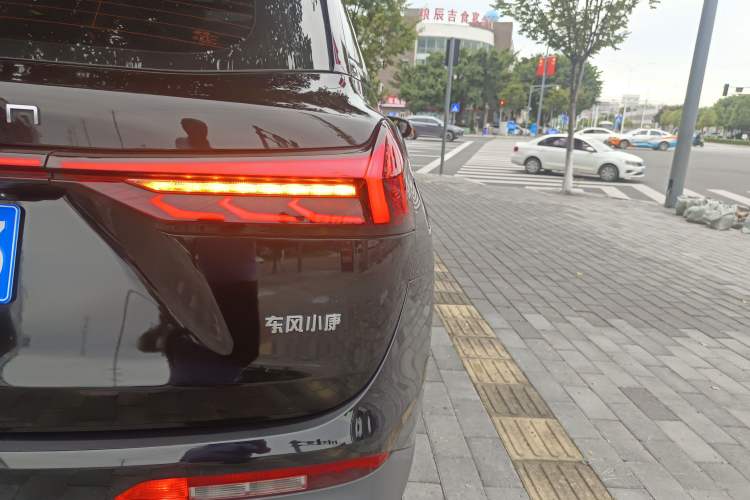 Used Dongfeng Fengon 580 2022 1.5T Automatic Luxury Edition
