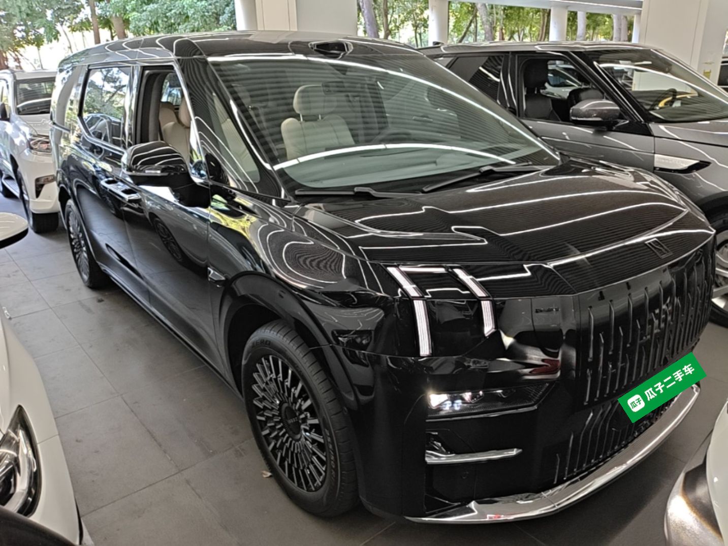 Zeekr 009 2024 7-Seater Aisle Version 108 kWh — снимка 12