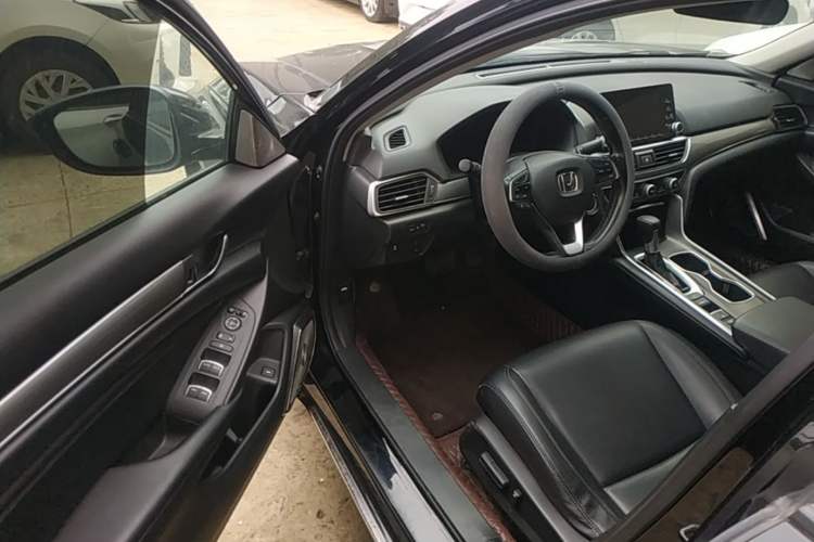 Used Honda Accord 2018 260TURBO Elite Edition China VI Driver Seat