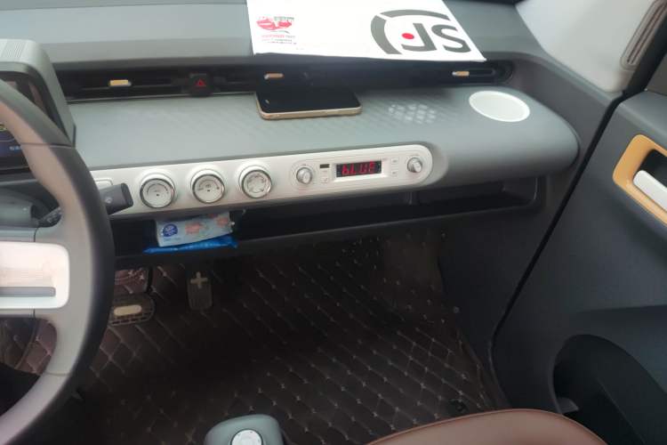 Used Wuling Hongguang MINIEV 2022 GAMEBOY 200km Gaming Edition with Lithium Iron Phosphate Audio And AC Panel