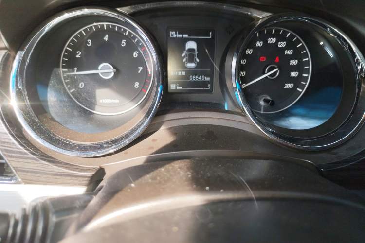 Used Baojun 730 2014 1.5L manual Comfort version 7 seats