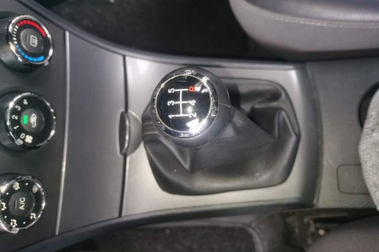 Used BYD L3 2015 Energy-Efficient Model 1.5L Manual Comfort Edition
