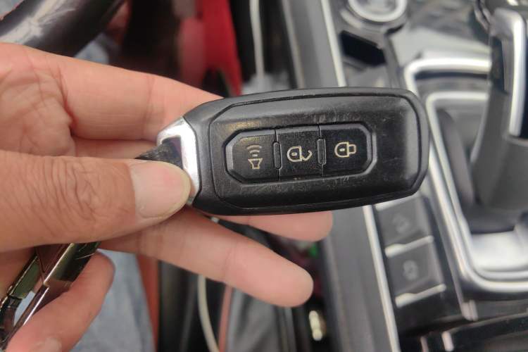 Used JMC Yuhu 9 2020 2.0T Automatic Diesel 4x4 Comfort Edition
