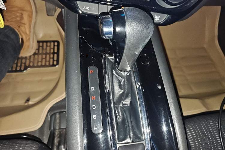 Used Honda Vezel 2015 1.8L CVT 2WD Elite Model