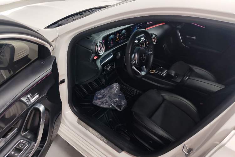 Used Mercedes-Benz A-Class 2021 A 200 L Sport Sedan Fashion Model