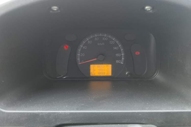 Used Wuling Zhiguang 2020 1.2L Van Utility Model China VI Emission Standard 2 Seats LSI