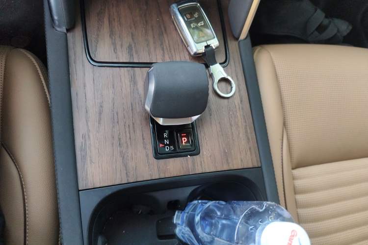 Used Land Rover Discovery Sport 2024 Performance Tech Edition Gear Lever